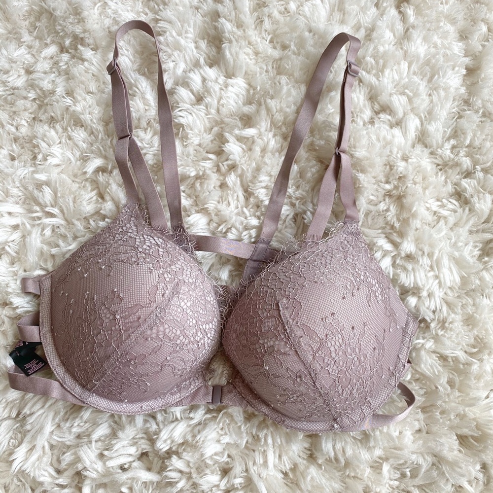 Victoria’s Secret Very Sexy lace bra 34C